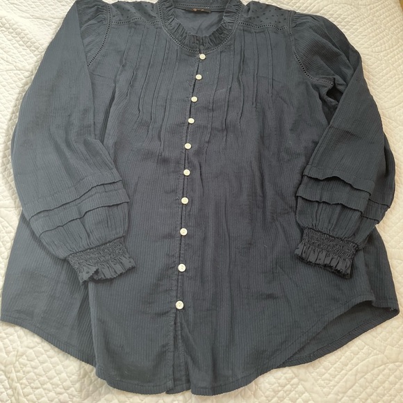 Quince Navy Textured Cotton Peasant Blouse - Picture 4 of 6